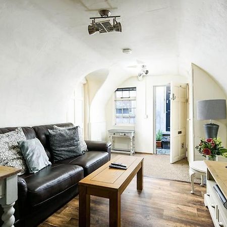 Unique 1 Bedroom Apartment-Bath Exteriör bild